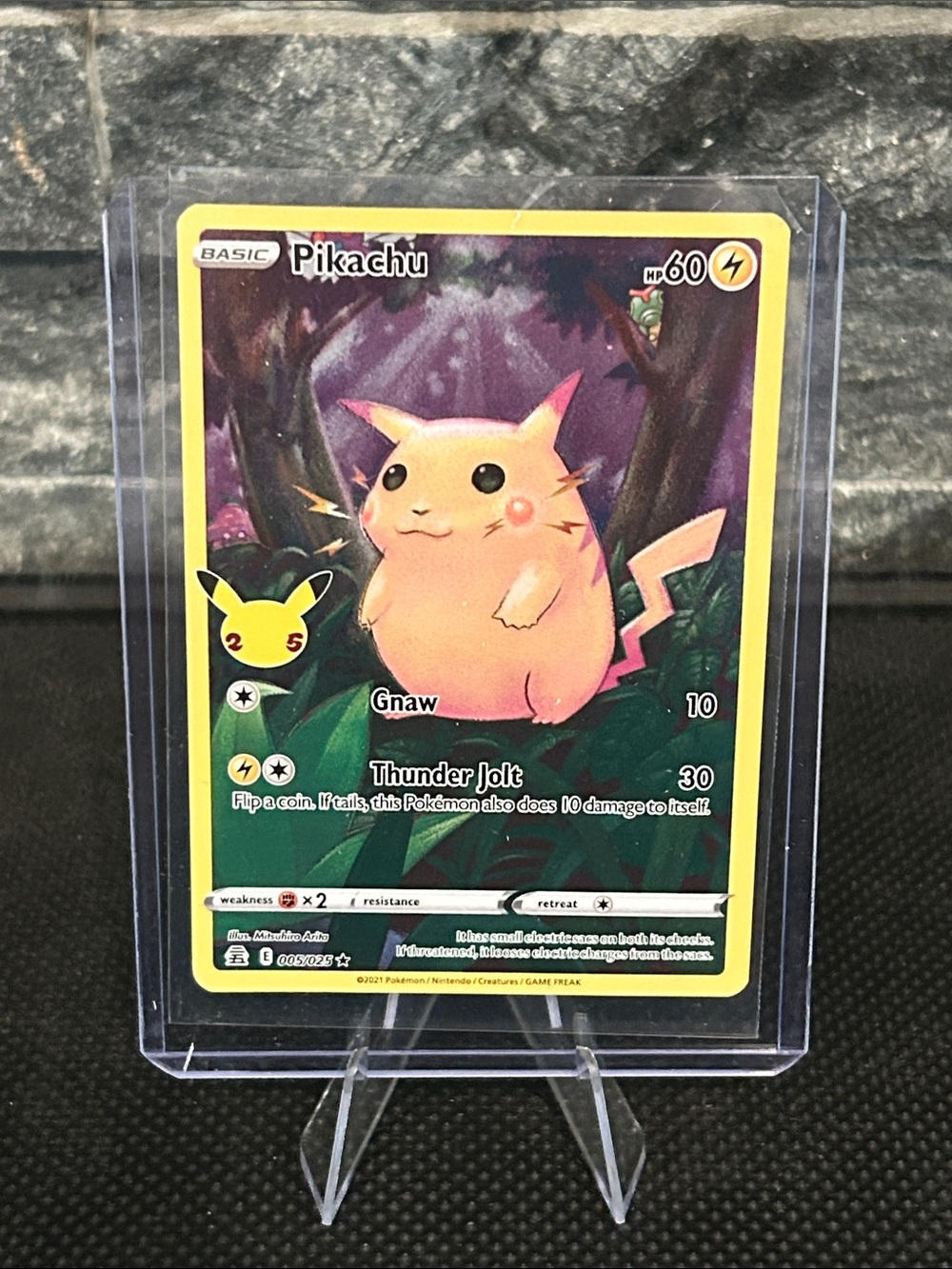 Pokemon Pikachu 005/025 25th Anniversary Celebrations Black Star Promo Holo M/NM